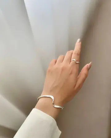 النگوی طلا مینیمال مواج
